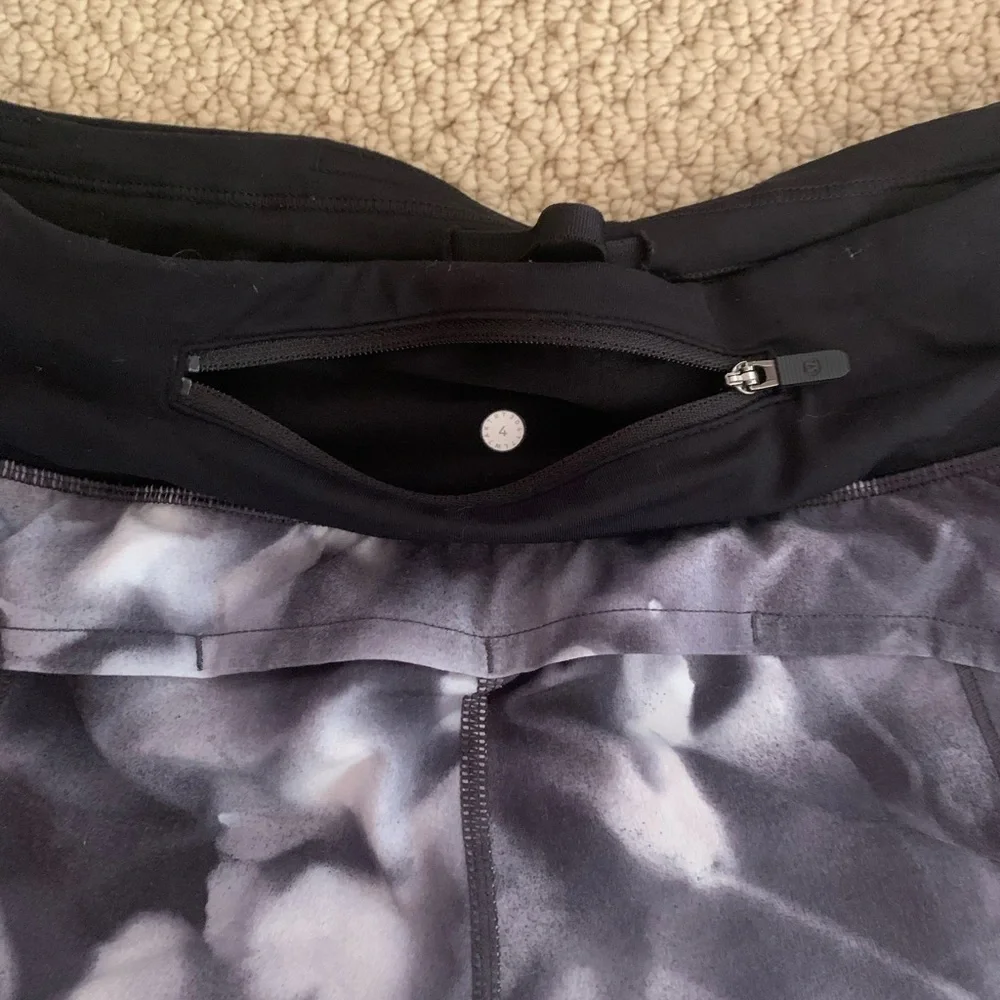 lululemon speed up short. - Picture 3 of 3